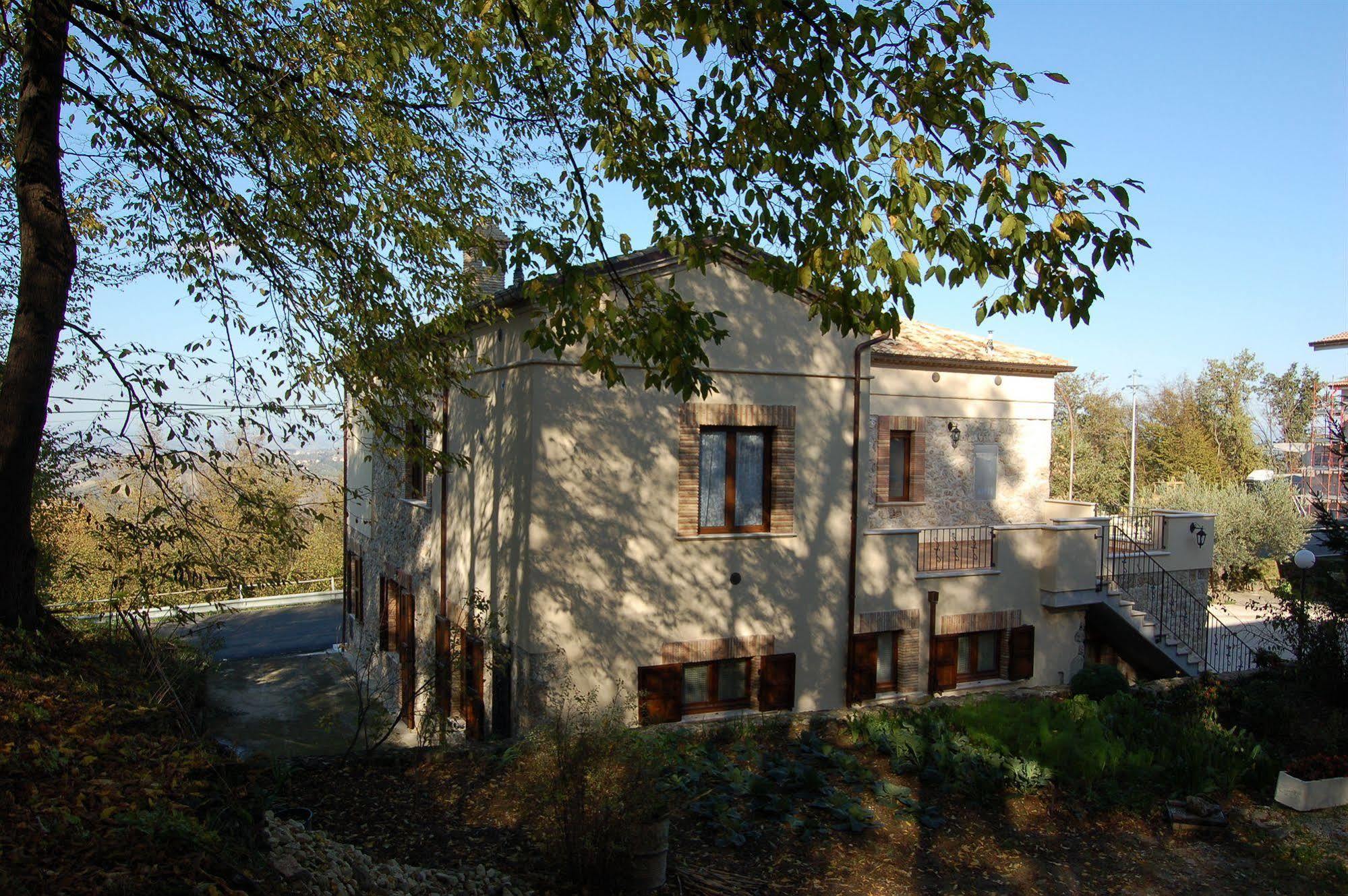 Le Pietre Ricce B&B Roccamontepiano Bagian luar foto
