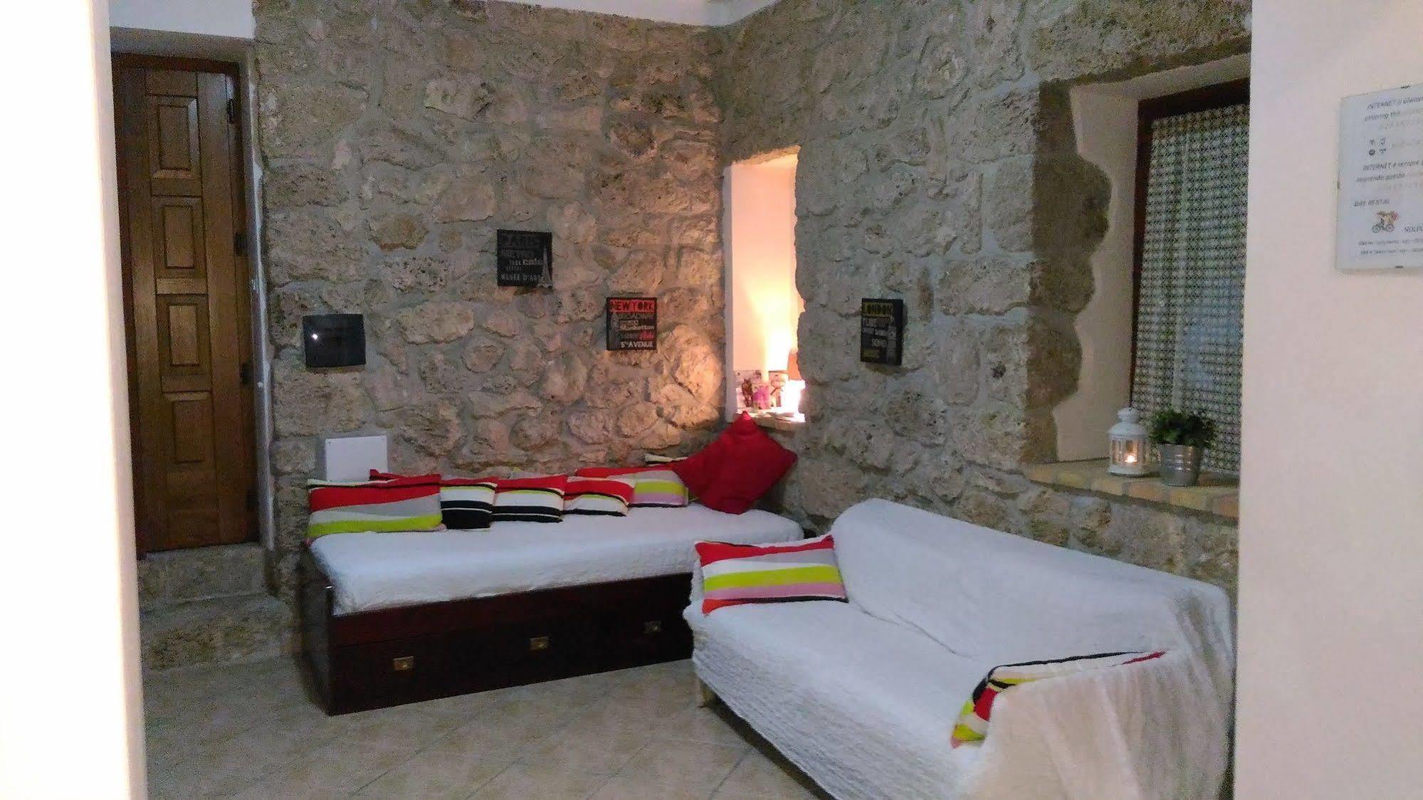 Le Pietre Ricce B&B Roccamontepiano Bagian luar foto